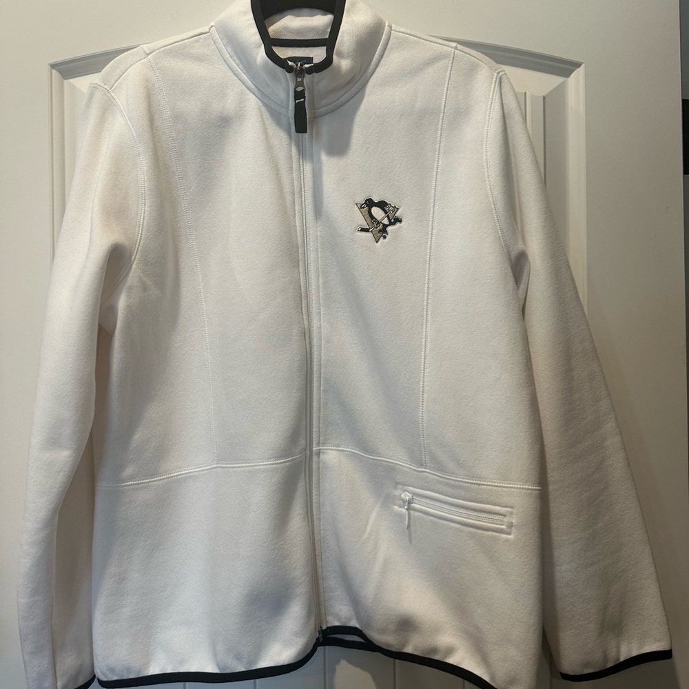 Women's PITTSBURGH PENGUINS White Full Zip Jacket with Black Trim. XL